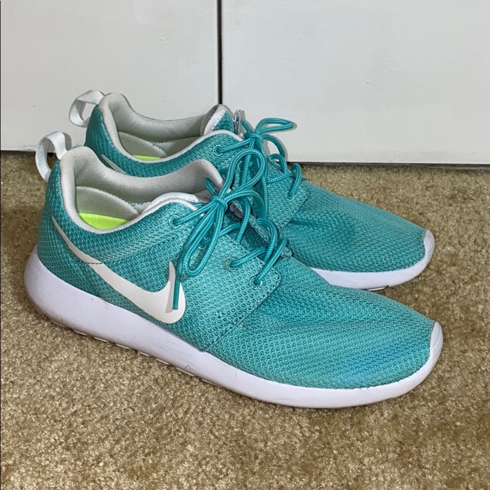 Turquoise NikeiD size 9